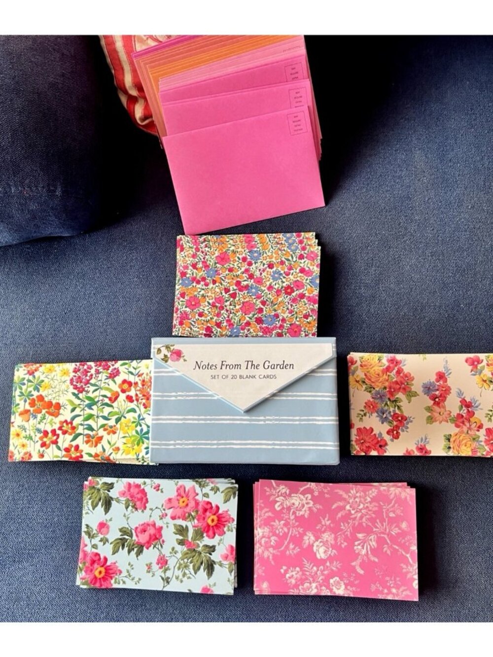 LAURA ASHLEY Notes From The Garden 20 Blank Card Set Floral Embossed BEAUTIFUL
